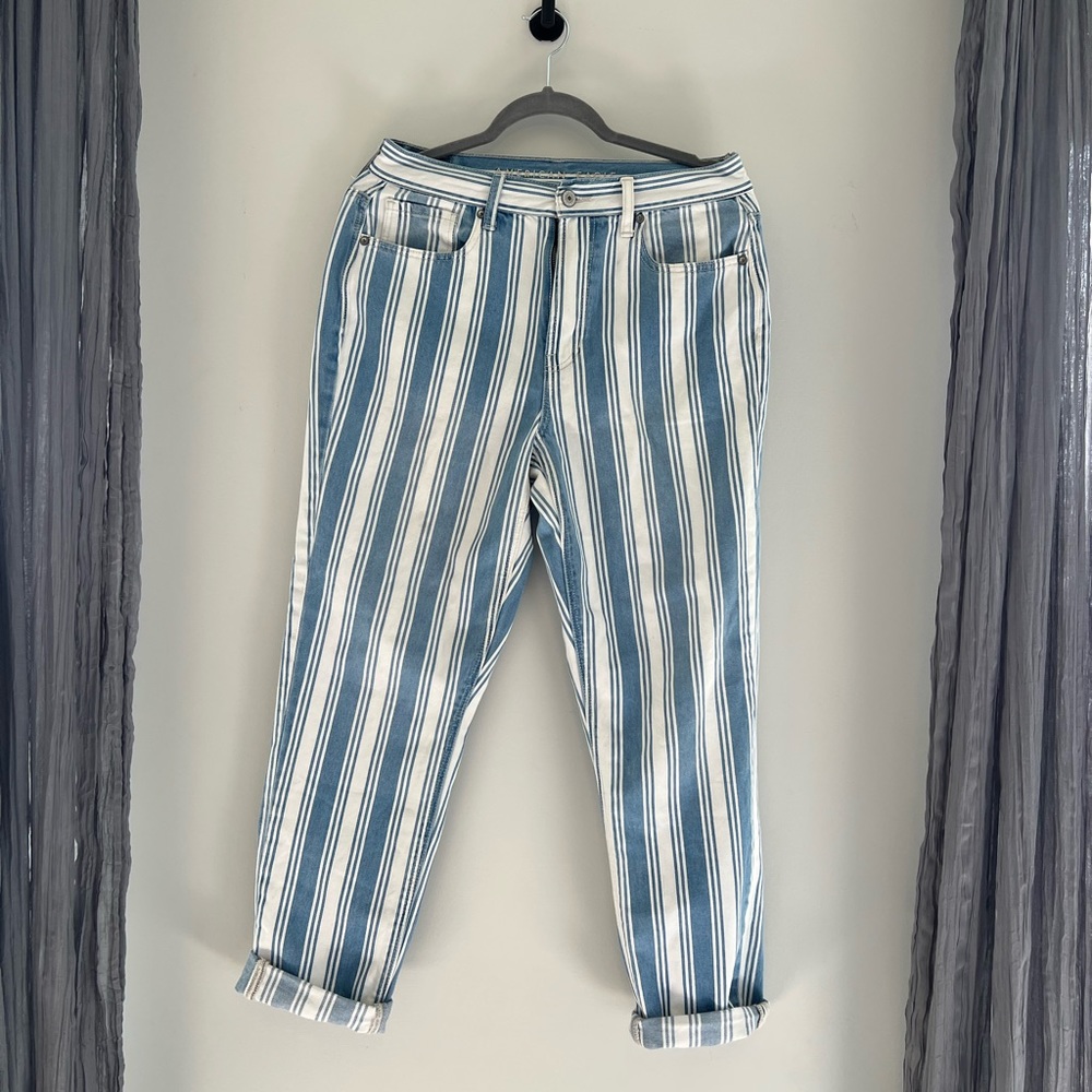 American Eagle stripped blue pants